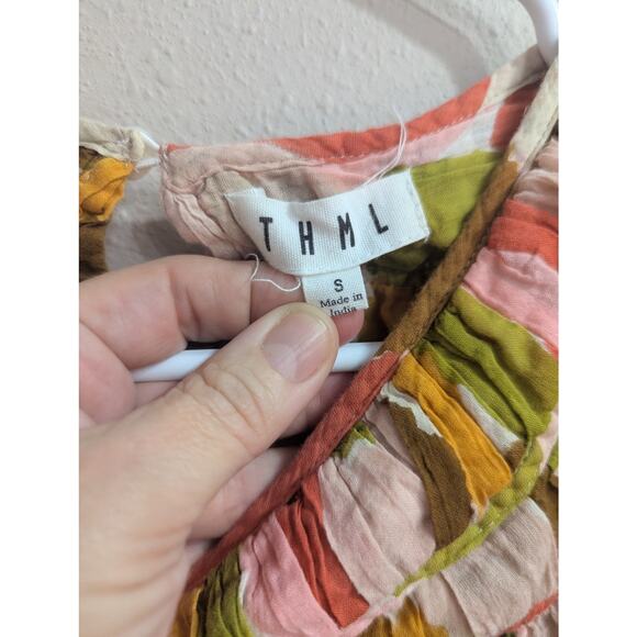 Pretty cotton smocked abstract calico printed babydoll style top by THML size S - Picture 3 of 11